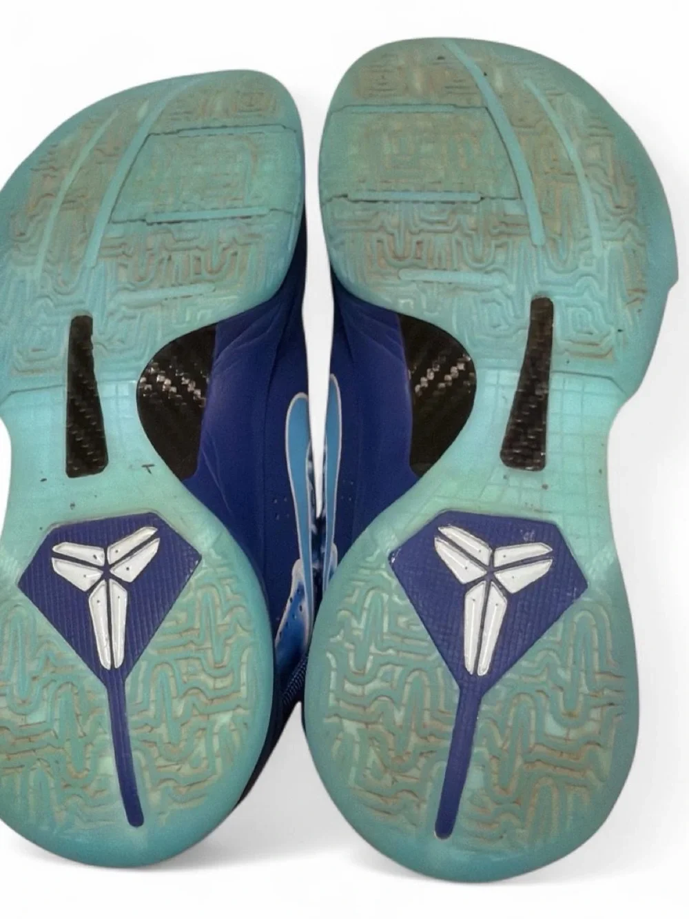 Kobe Bryant Nike Men’s Navy and Sky Blue Skeletal Graphic Sneakers